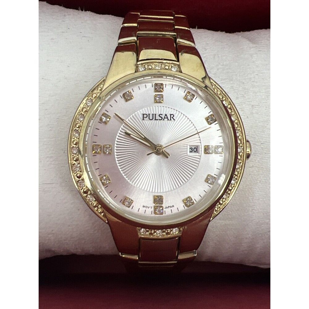 Pulsar Women's Gold Stainless Steel Silver Dial Watch PJ2014‎